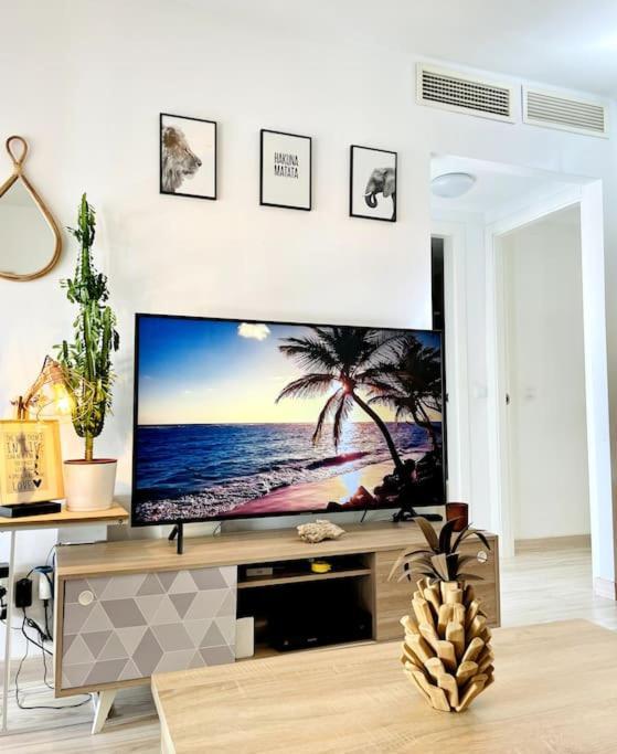 Magnifique Duplex Avec Terrasse Proche De La Plage مالقة المظهر الخارجي الصورة